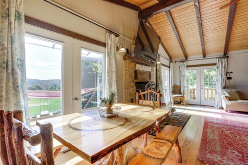 Walk to Alpine Lake: Terra Alta Cabin w/ Deck