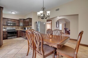 Dining - 6 Mi to Dtwn: Austin Home w/ 2 Patios & Grill (Austin)