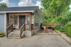 Exterior - 6 Mi to Dtwn: Austin Home w/ 2 Patios & Grill (Austin)