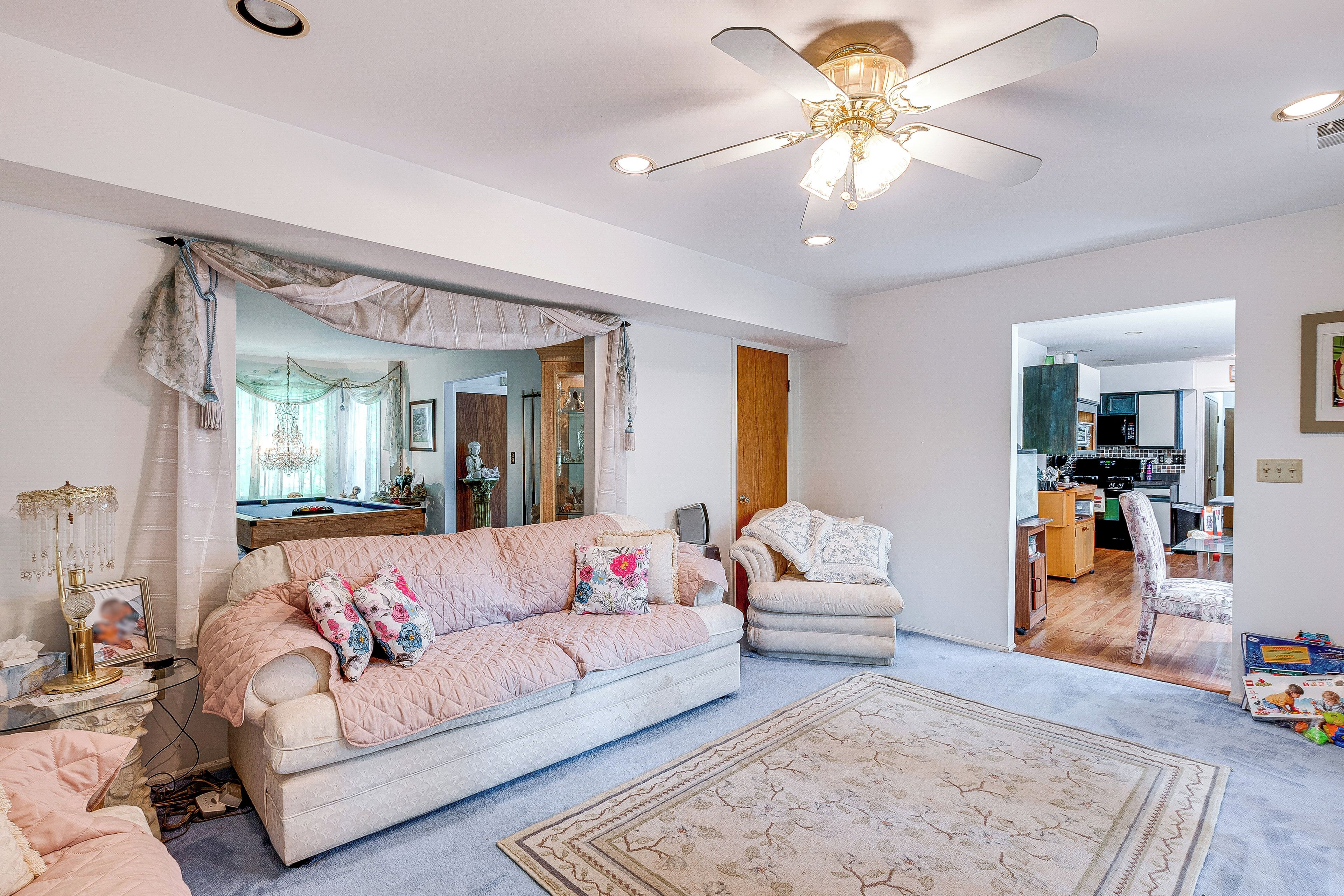 Spacious Old Bridge Home ~ 10 Mi to Jersey Shore!