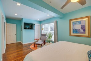 1 bedroom, desk, iron/ironing board, WiFi - Houston Apt w/ Furnished Patio: 8 Mi to NRG! (Houston)