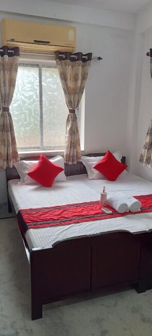 Standard Double Room, City View - Regencyy Guest House (Kolkata)