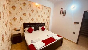 Deluxe Double Room | Free WiFi - Shivalik Residency (Bara Banki)