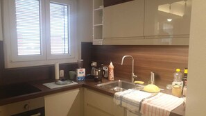 Kühlschrank, Ofen, Herdplatte, Geschirrspüler