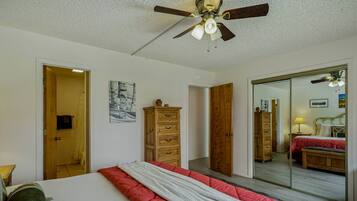 3 bedrooms, free WiFi, bed sheets