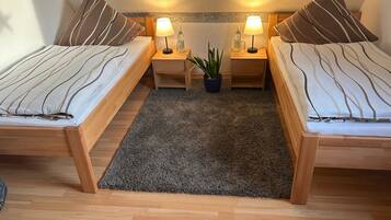 2 bedrooms, iron/ironing board, free WiFi, bed sheets