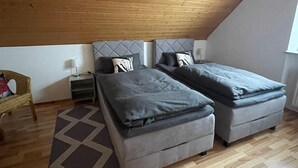 3 soverom, strykejern/-brett, wi-fi (inkludert) og sengetøy