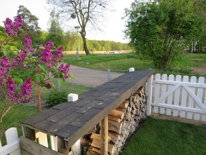 Holiday Home 'Strandhaus Am Oberuckersee' with Lake View, Private Terrace and Wi-Fi