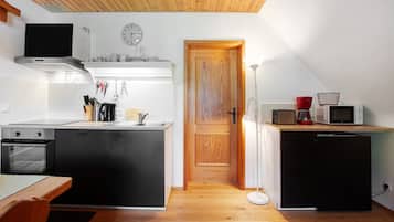 Kühlschrank, Ofen, Herdplatte, Geschirrspüler