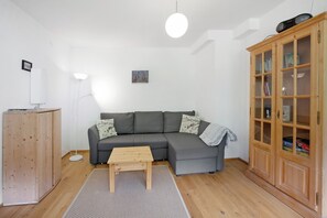 Télévision, table de tennis de table