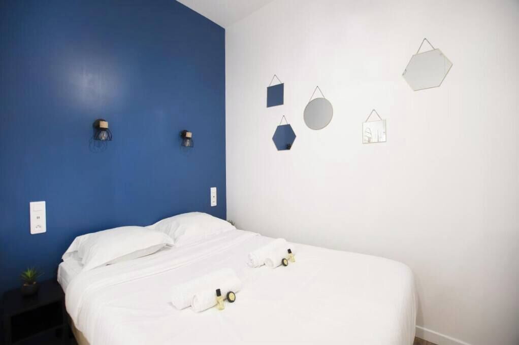 1 slaapkamer, een strijkplank/strijkijzer, wifi, beddengoed