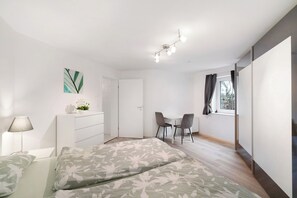 1 Schlafzimmer, Bügeleisen/Bügelbrett, kostenloses WLAN, Bettwäsche