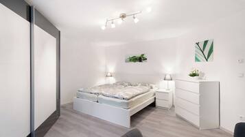 1 bedroom, iron/ironing board, free WiFi, bed sheets