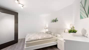 1 chambre, fer et planche à repasser, accès au Wi-Fi (inclus)