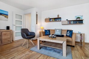 Televisión, tenis de mesa y estéreo 