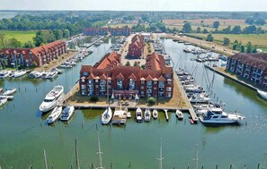 Marina - Apartment 'Ferienwohnung Abendrot 299' with Lake View, Balcony and Wi-Fi (Ueckermünde)
