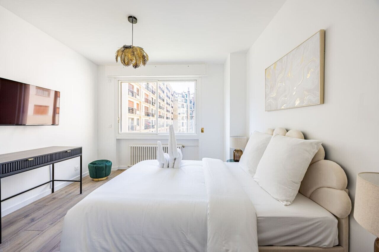 3 bedrooms, iron/ironing board, travel cot, WiFi