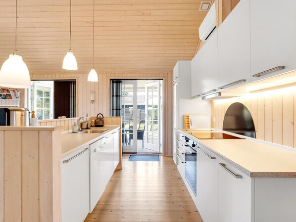 Fridge, microwave, oven, dishwasher - "Felicia" - 350m from the sea by Interhome (Gedser)