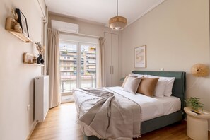 2 slaapkamers, een bureau, een strijkplank/strijkijzer, gratis wifi