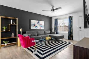 TV, offices - Chandler Charm! Pool & Hot Tub | Putt Putt | Games (Chandler)