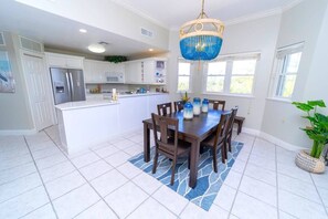 Dining - Penthouse 2 Bd/Bth Beachfront Condo w/ Heated Pool (North Side)