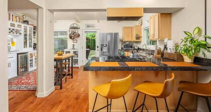 Spacious SW Portland 4BR/3BA | 2 King Suites | 15min to Downtown | Groups of 8