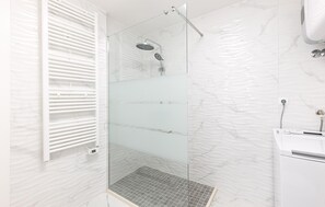 Dusche, Haartrockner