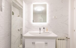 Douche, séchoir à cheveux