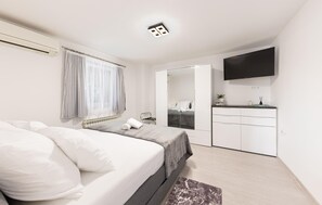 2 chambres, lit parapluie, Wi-Fi gratuit, draps fournis