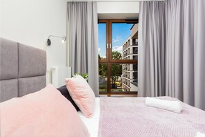 Apartamento, 1 quarto, sacada | Roupa de cama