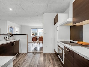 Fridge, microwave, dishwasher, cookware/dishes/utensils - "Darja" - 300m from the sea by Interhome (Thyborøn)