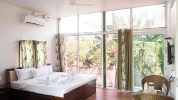 1 quarto, Wi-Fi de cortesia, roupa de cama