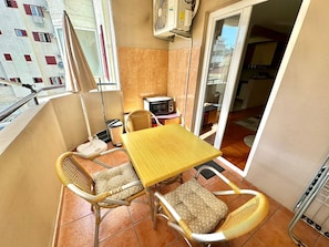 Apartemen Keluarga | Teras/patio
