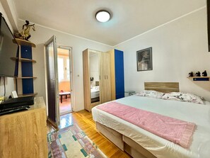 ファミリー アパートメント | 2 室のベッドルーム、WiFi (無料)