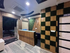 Reception - Hotel Mayur Palace (Agra)