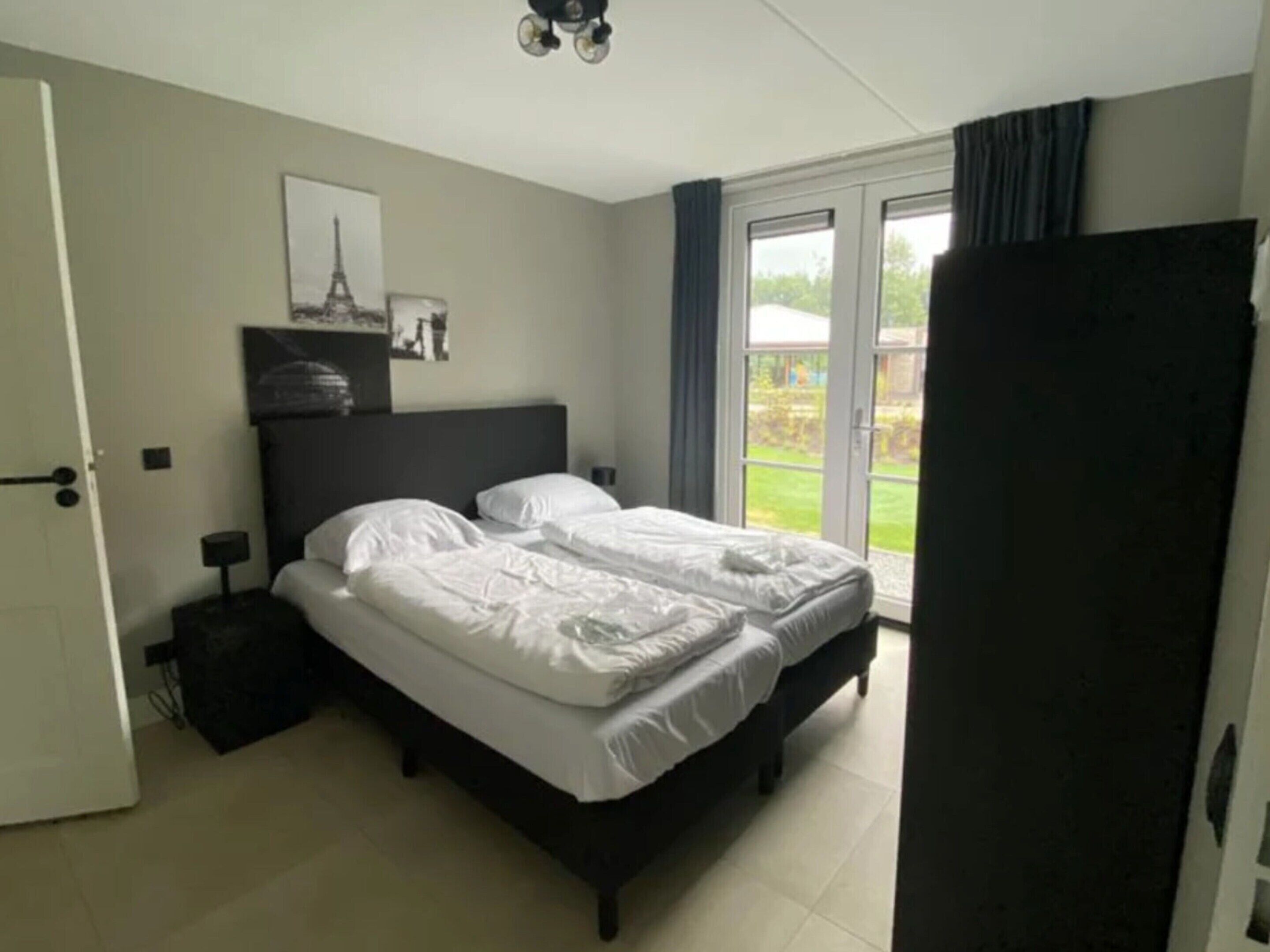 Villa | 4 slaapkamers, individueel gemeubileerd, beddengoed