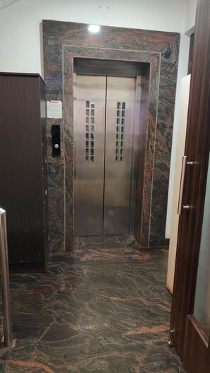Lift - Hotel Baga Stays By Coral (Calangute)