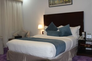 Kahden hengen economy-huone | Minibaari, pimennysverhot, äänieristys, silitysrauta/-lauta