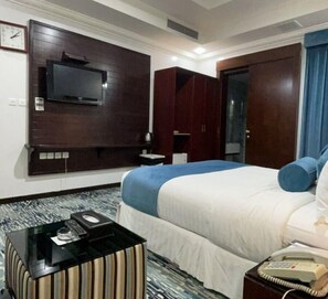 经济双人房 | 迷你吧、遮光窗帘、隔音、熨斗/熨板