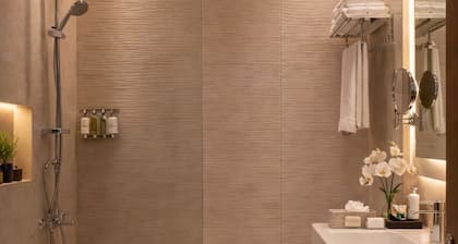 Carawan Alkhaleej Hotel
