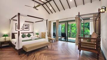 Premium Suite, Garden View | Premium bedding, down comforters, pillowtop beds, minibar