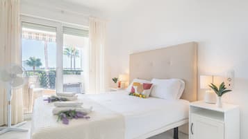 2 quartos, espaço de trabalho para notebook