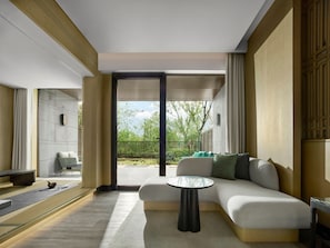 In-room safe, soundproofing, iron/ironing board, free WiFi - Garrya Yangcheng Lake (Suzhou)
