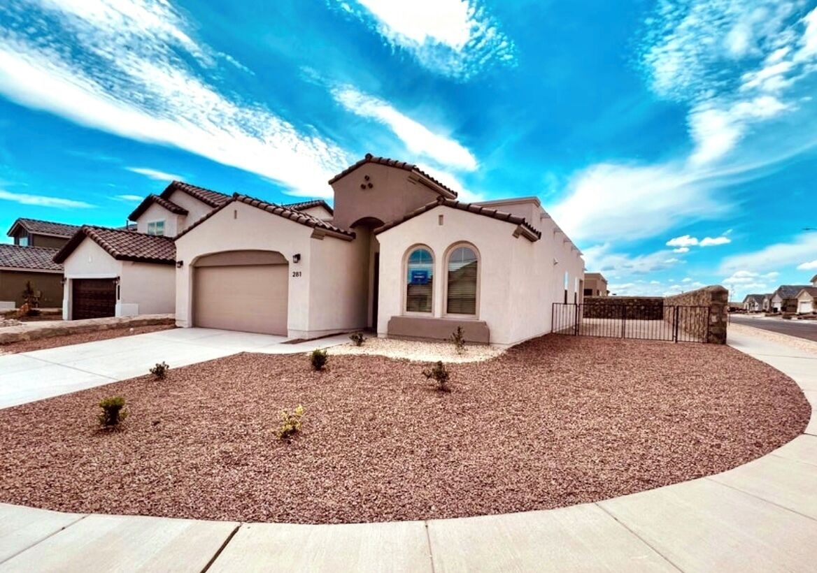 Charming 3-bedroom house in marvelous Horizon with WiFi, AC