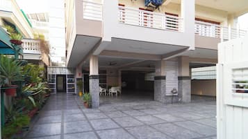 Free self-parking