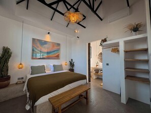 2 bedrooms, iron/ironing board, free WiFi, bed sheets - Casa Guru (Canggu)