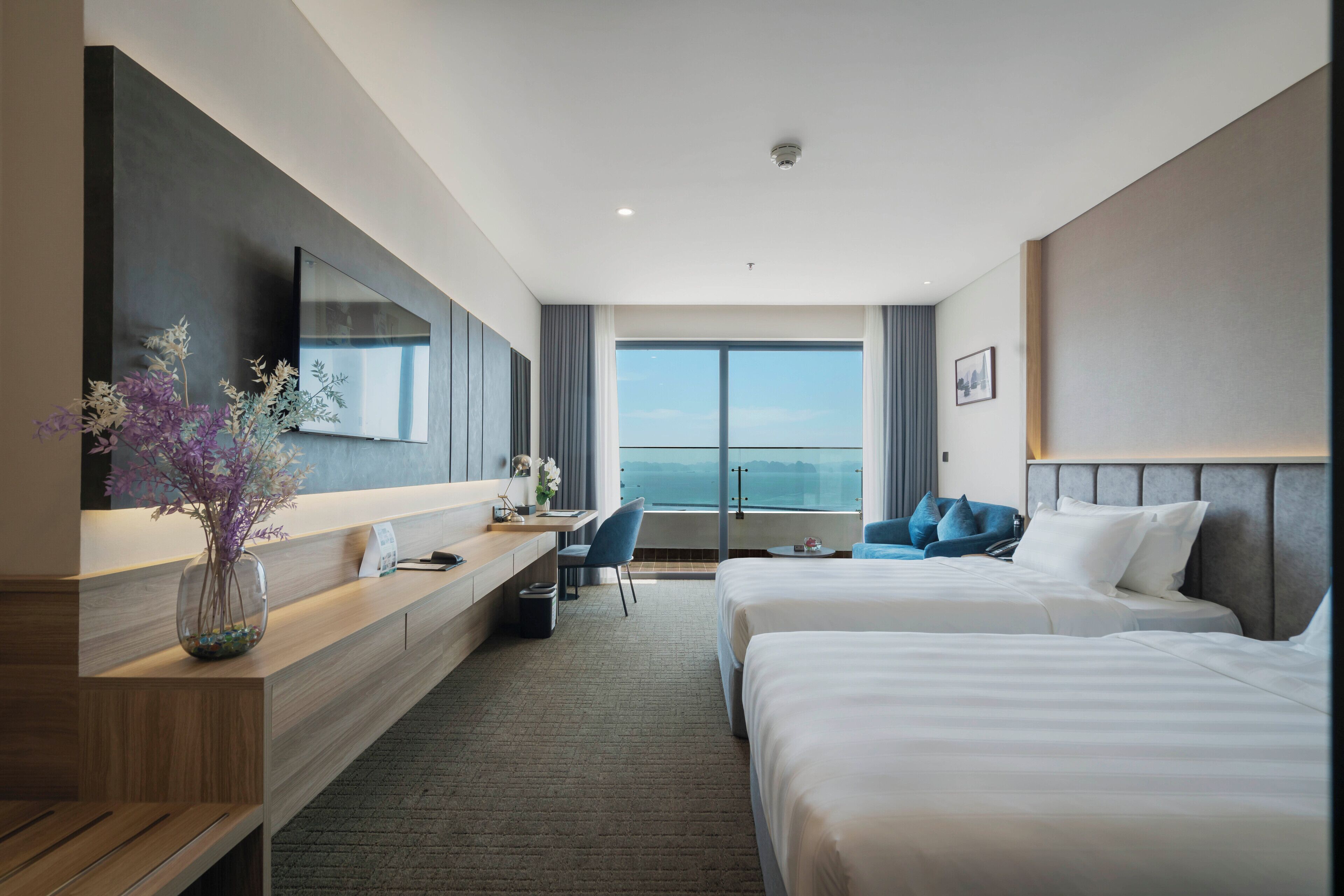 Deluxe Room, 2 Single Beds, Ocean View (Ocean) | Premium bedding, minibar, in-room safe, desk