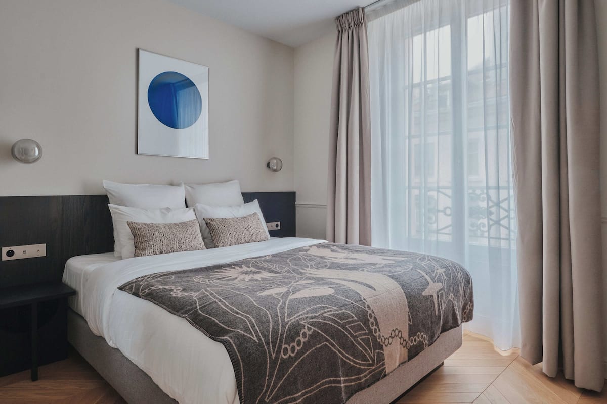 Apartment Deluxe - Silver 402