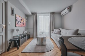 Apartment Deluxe - Chrome 502 | Living area - Nestay Sentier (Paris)