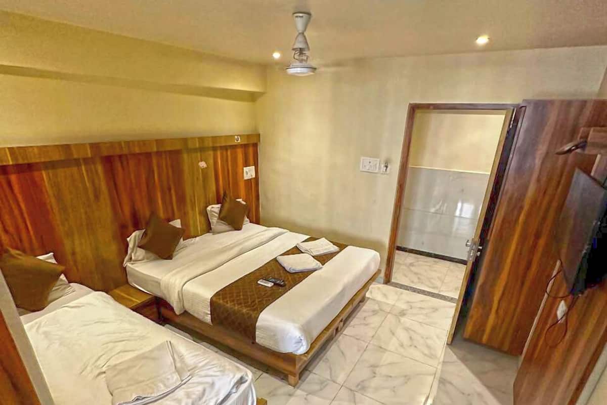 Executive Triple Room | Free WiFi, bed sheets
